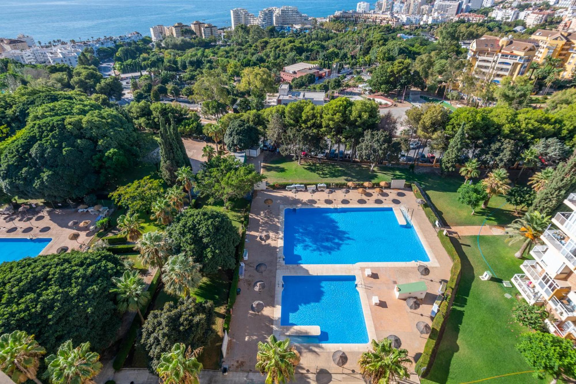 Hercules Pool & Beach Benalmadena Bagian luar foto